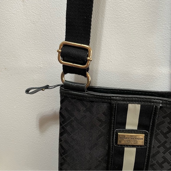 TOMMY HILFIGER Black Canvas with Leather Trim Crossbody Bag/Purse/Tote/Pouch - Picture 7 of 11